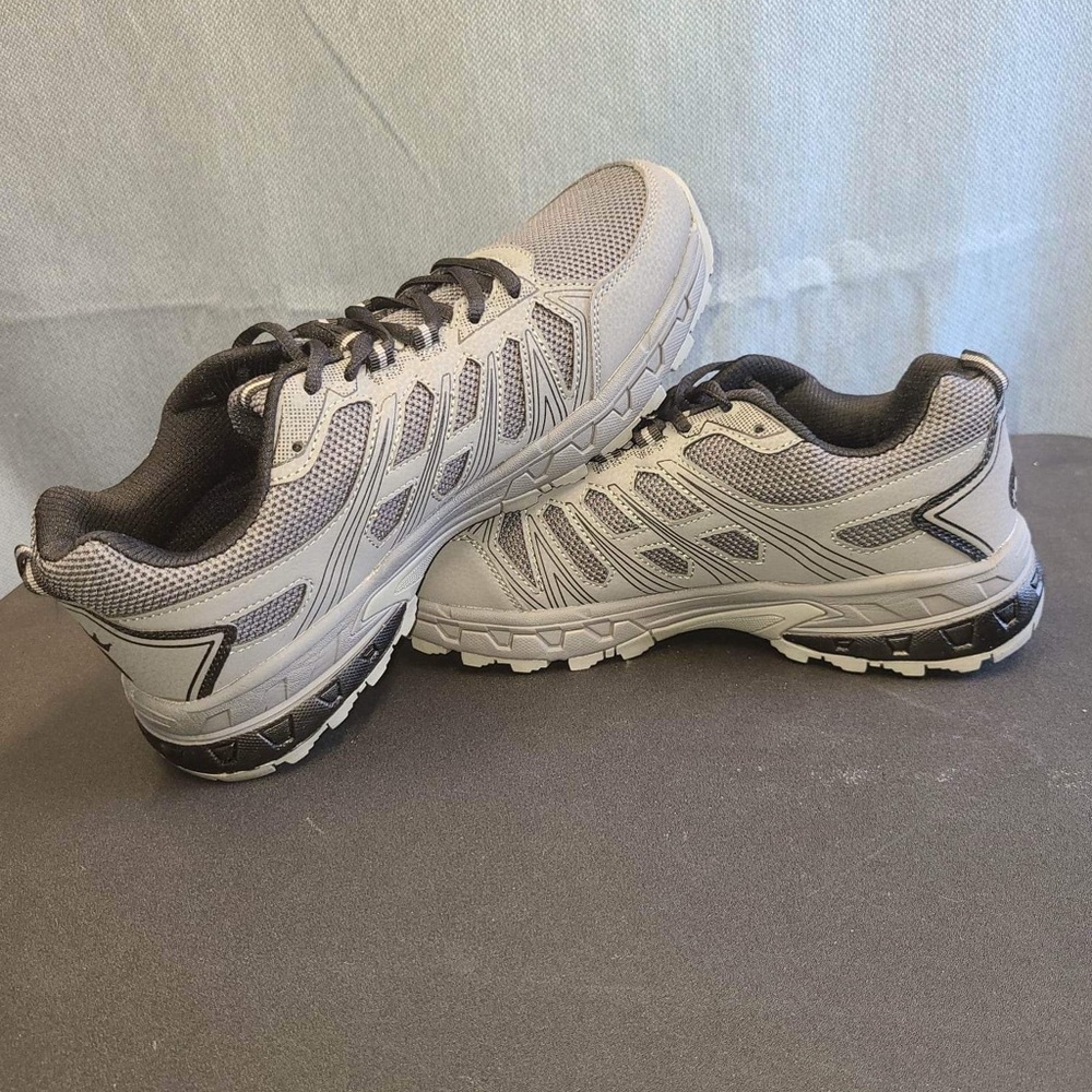 Bomkinta road running shoes